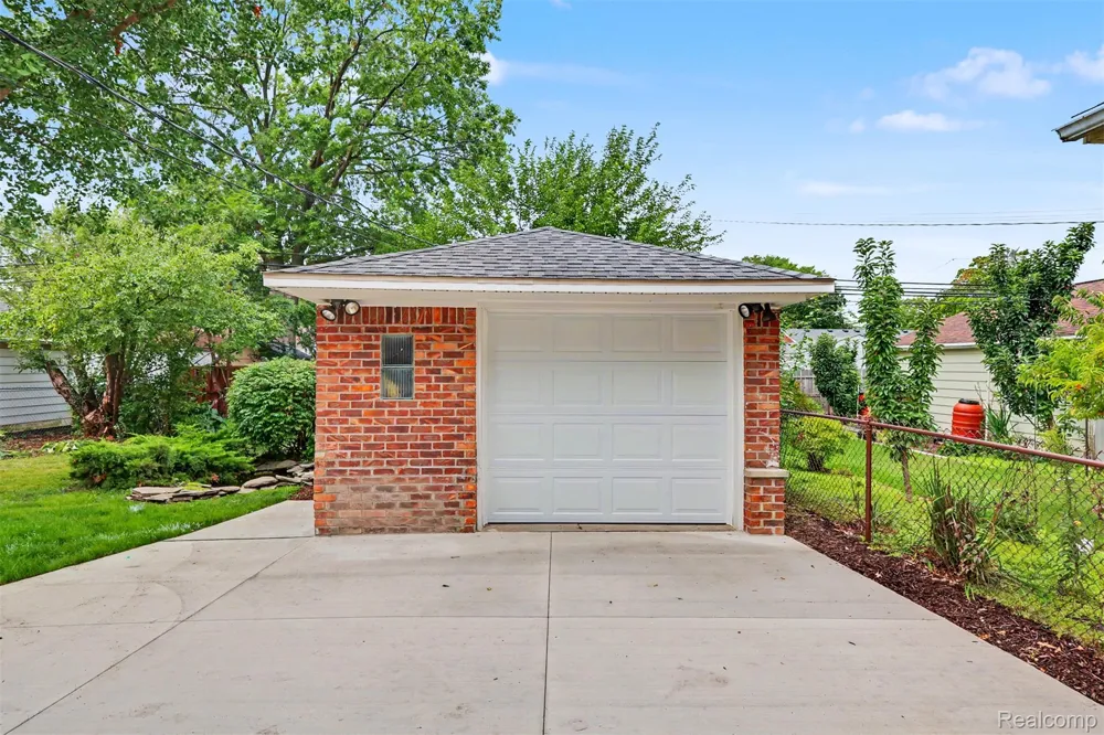 15464 Cameron Street Southgate City, MI 48195