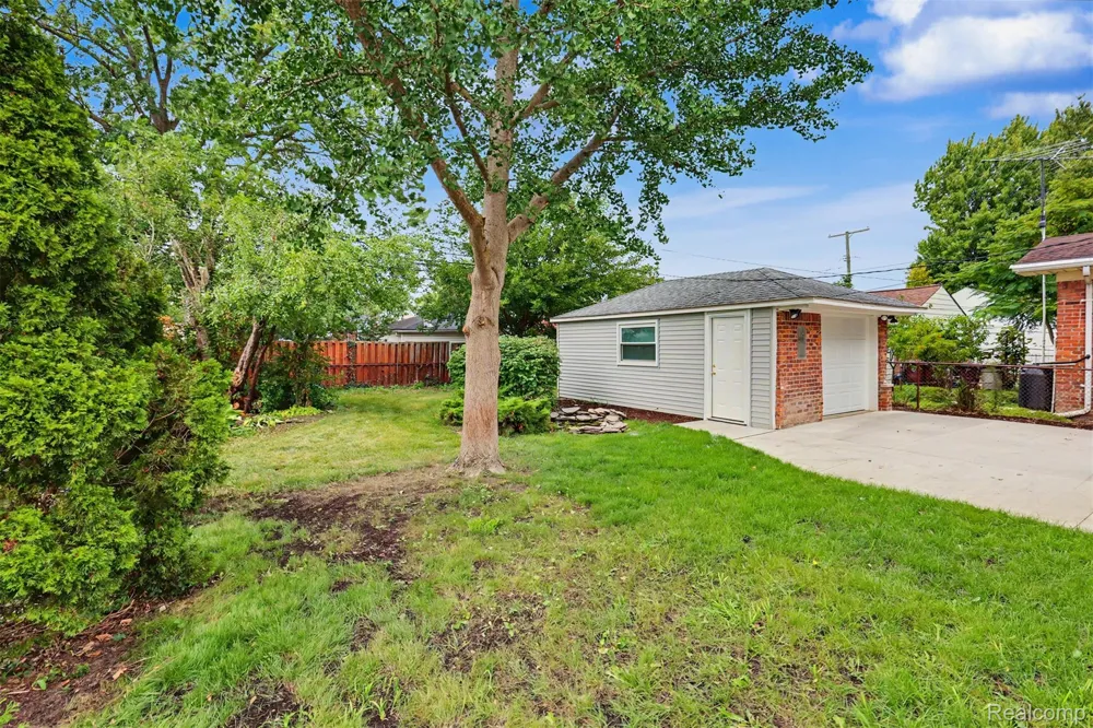 15464 Cameron Street Southgate City, MI 48195