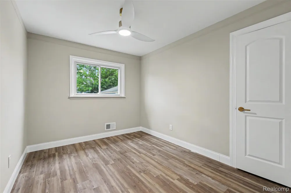 15464 Cameron Street Southgate City, MI 48195