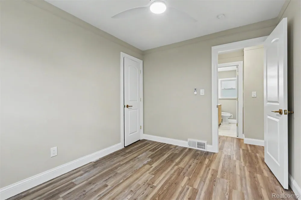 15464 Cameron Street Southgate City, MI 48195