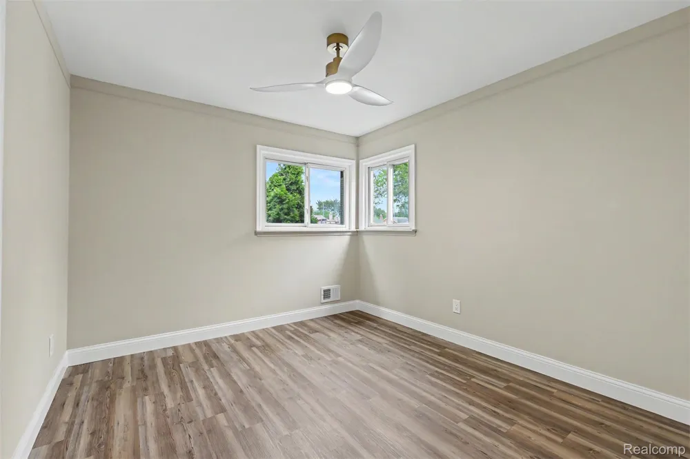 15464 Cameron Street Southgate City, MI 48195