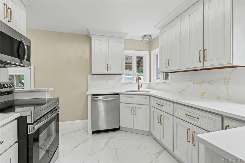 15464 Cameron Street Southgate City, MI 48195