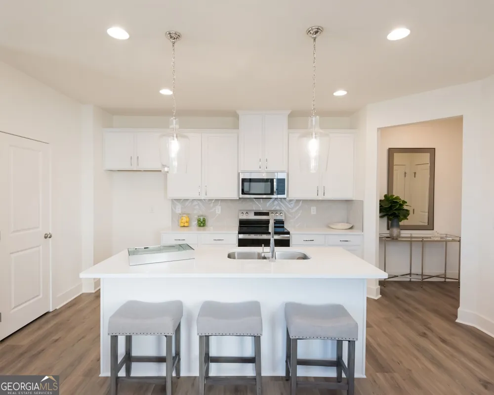 267 Barracks WAY Hoschton, GA 30548