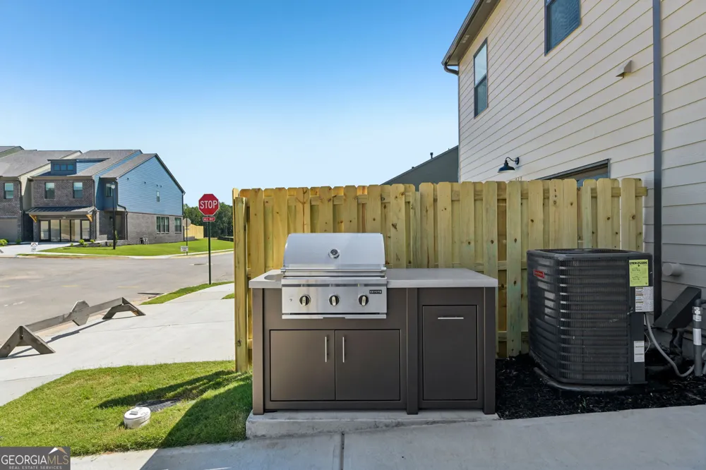 267 Barracks WAY Hoschton, GA 30548
