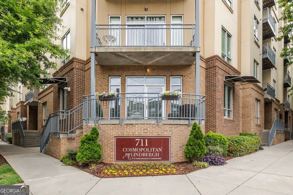 711 Cosmopolitan DR NE Atlanta, GA 30324