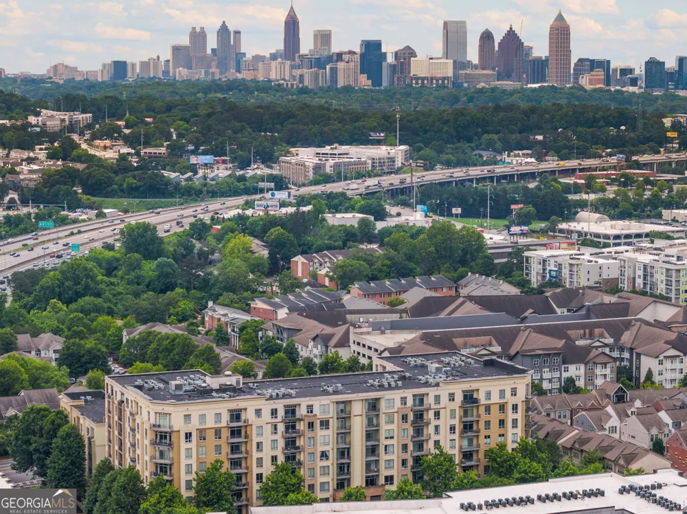 711 Cosmopolitan DR NE Atlanta, GA 30324