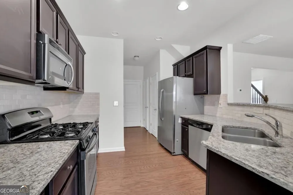 6155 Crested Moss DR Alpharetta, GA 30004