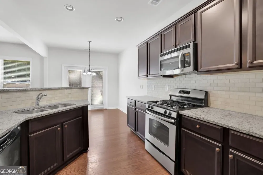 6155 Crested Moss DR Alpharetta, GA 30004