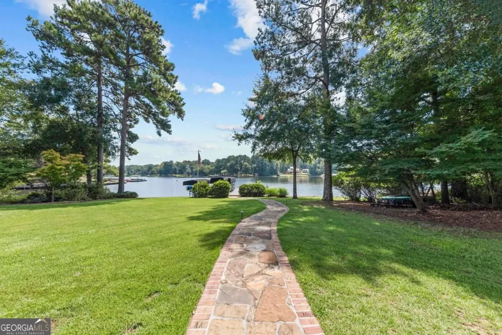 1080 Shoal Creek CT Greensboro, GA 30642