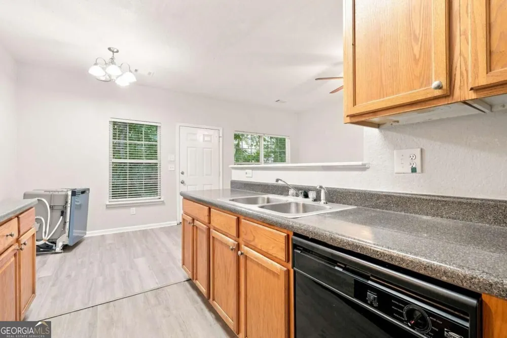 7130 Brookview WAY Riverdale, GA 30274