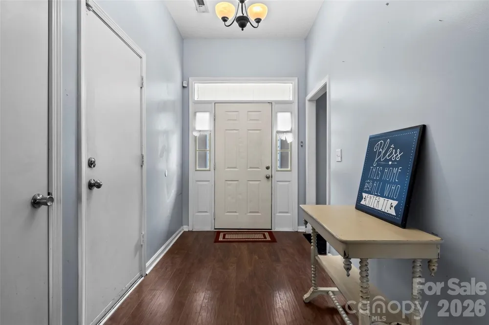 9005 Little Hampton Place Charlotte, NC 28215