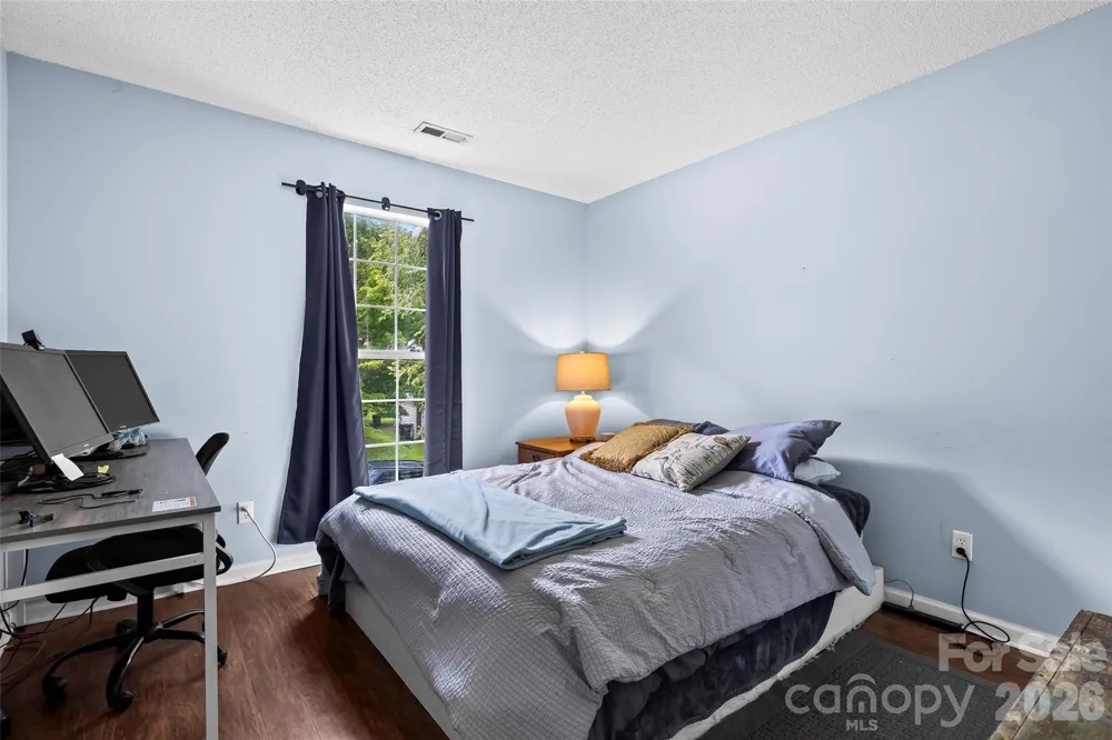 9005 Little Hampton Place Charlotte, NC 28215