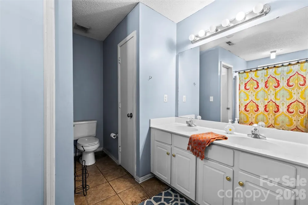 9005 Little Hampton Place Charlotte, NC 28215