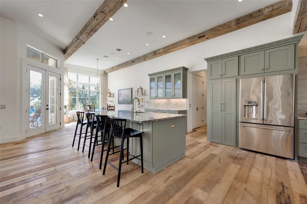 335 Beulah Lane Dripping Springs, TX 78620
