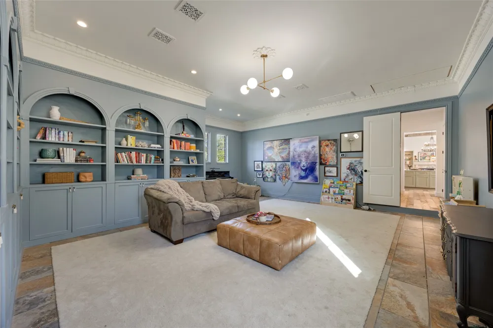 335 Beulah Lane Dripping Springs, TX 78620