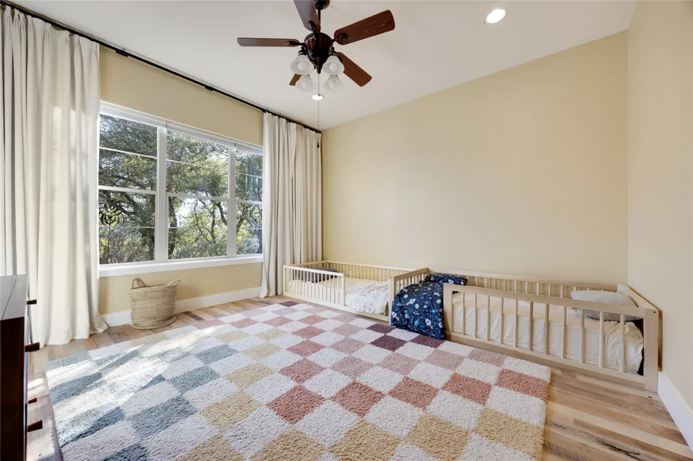 335 Beulah Lane Dripping Springs, TX 78620