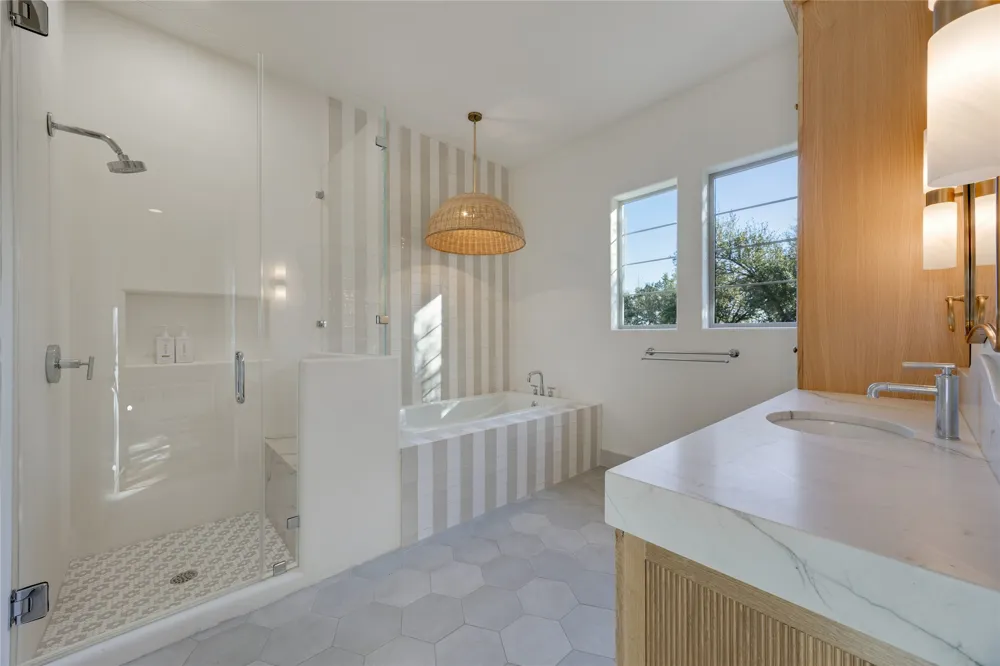 335 Beulah Lane Dripping Springs, TX 78620