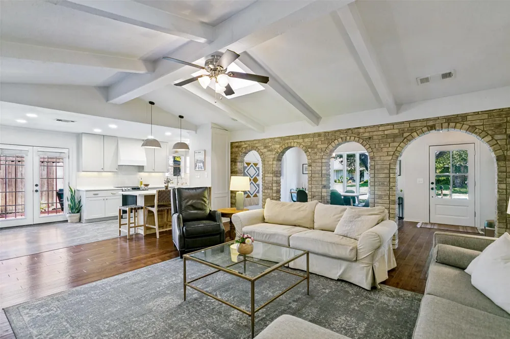 2736 Grandview Drive Plano, TX 75075