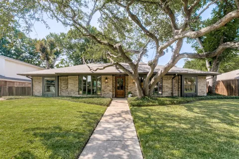 2736 Grandview Drive