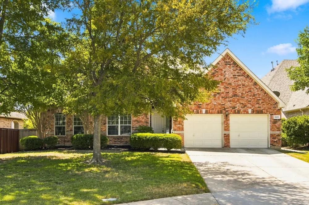 8609 Brook Hollow Drive McKinney, TX 75072
