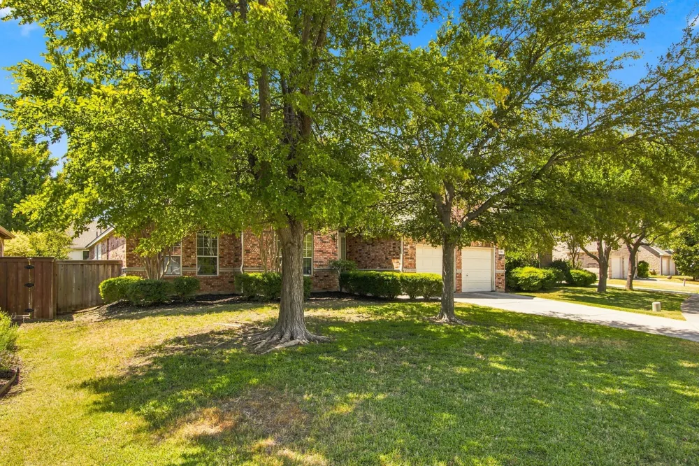 8609 Brook Hollow Drive McKinney, TX 75072
