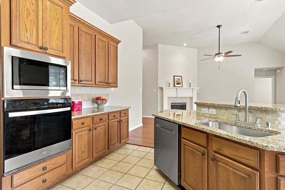 8609 Brook Hollow Drive McKinney, TX 75072