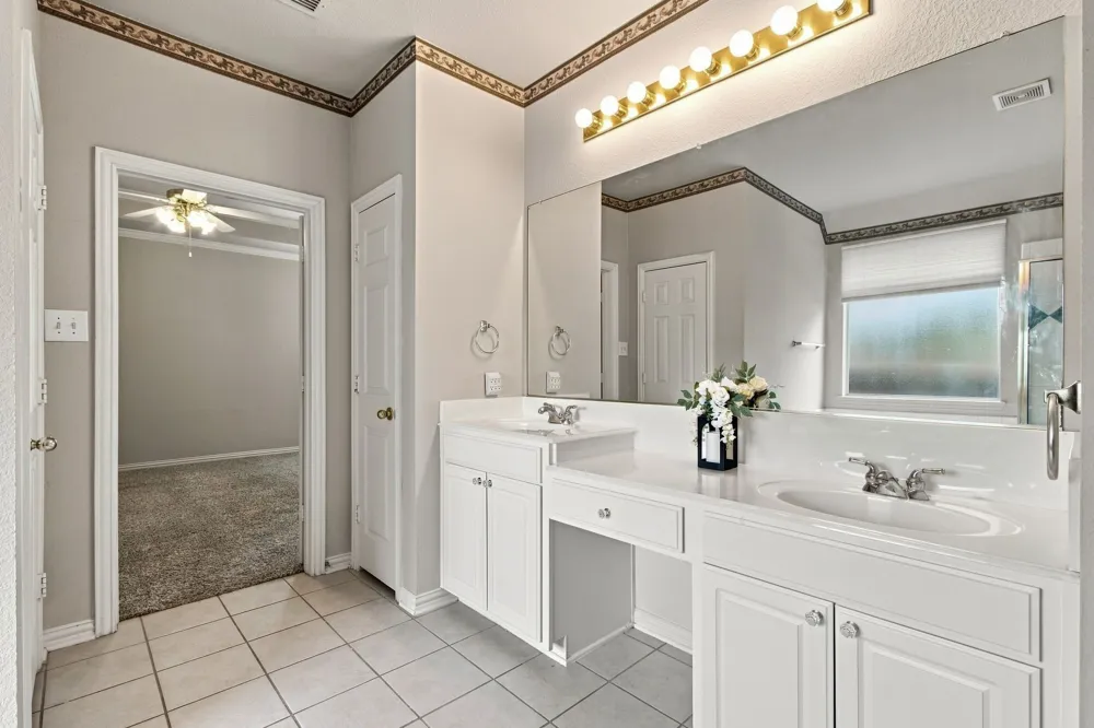 8609 Brook Hollow Drive McKinney, TX 75072