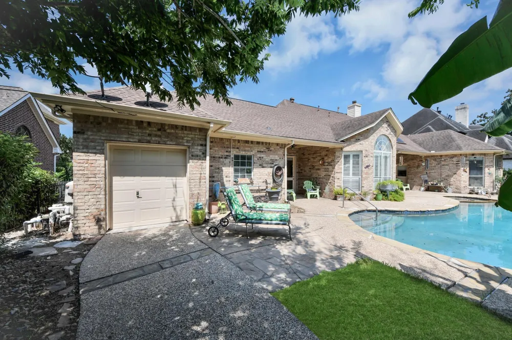 2627 Old South Drive Richmond, TX 77406
