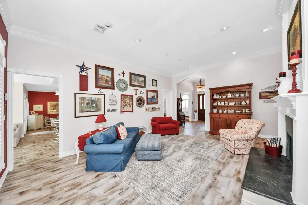 2627 Old South Drive Richmond, TX 77406