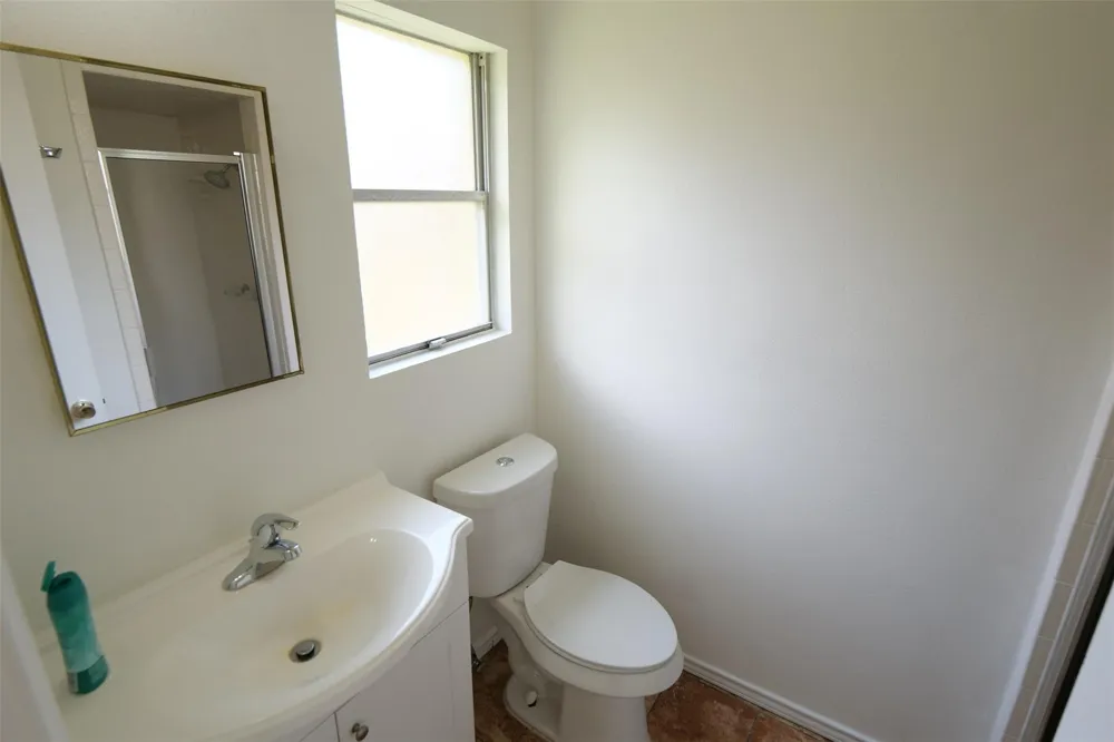 5231 Beechnut Street Houston, TX 77096