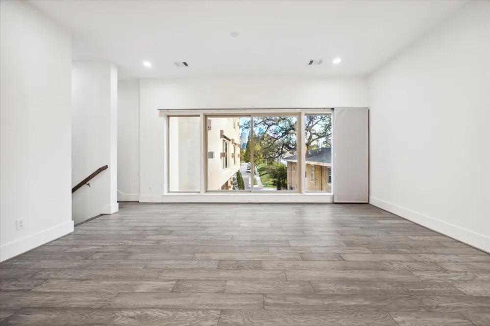 710 Stanford Street #C Houston, TX 77019