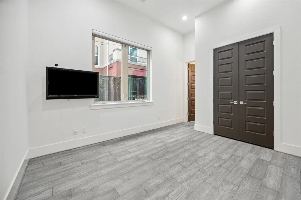 710 Stanford Street #C Houston, TX 77019