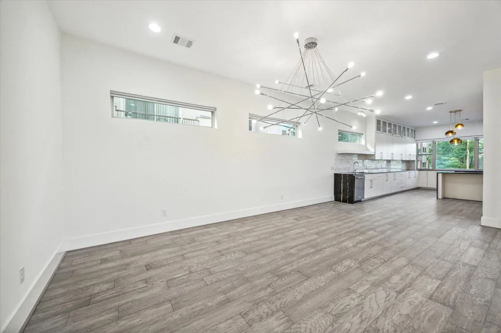 710 Stanford Street #C Houston, TX 77019