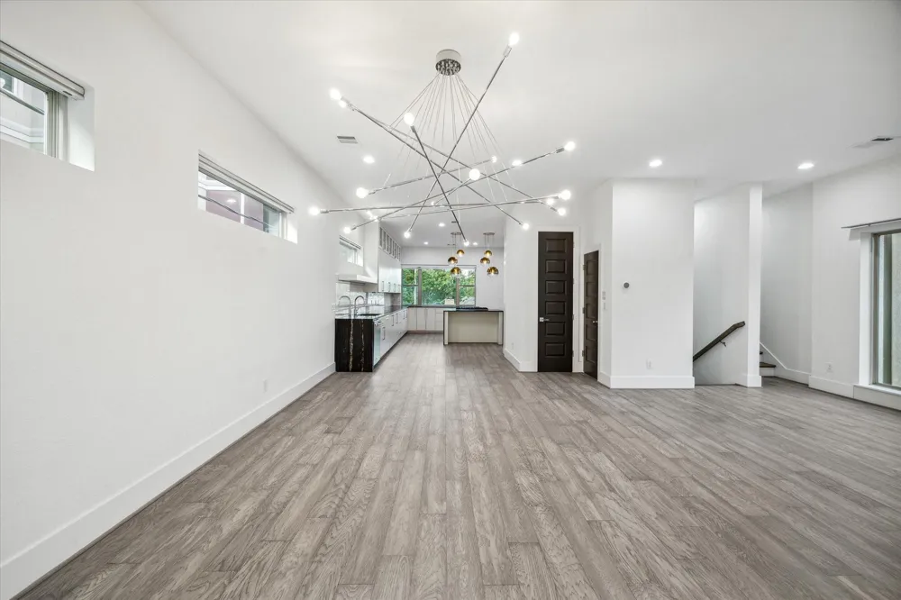 710 Stanford Street #C Houston, TX 77019