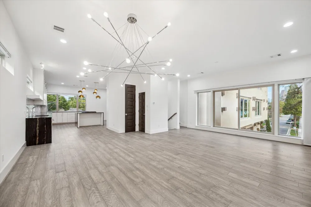 710 Stanford Street #C Houston, TX 77019