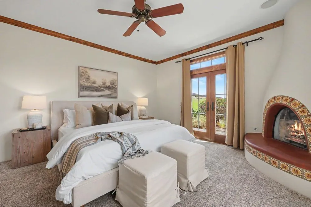 7929 Entrada De Luz East San Diego, CA 92127