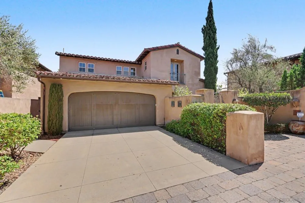 7929 Entrada De Luz East San Diego, CA 92127
