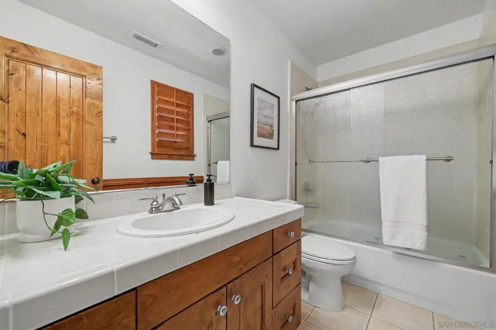 7929 Entrada De Luz East San Diego, CA 92127