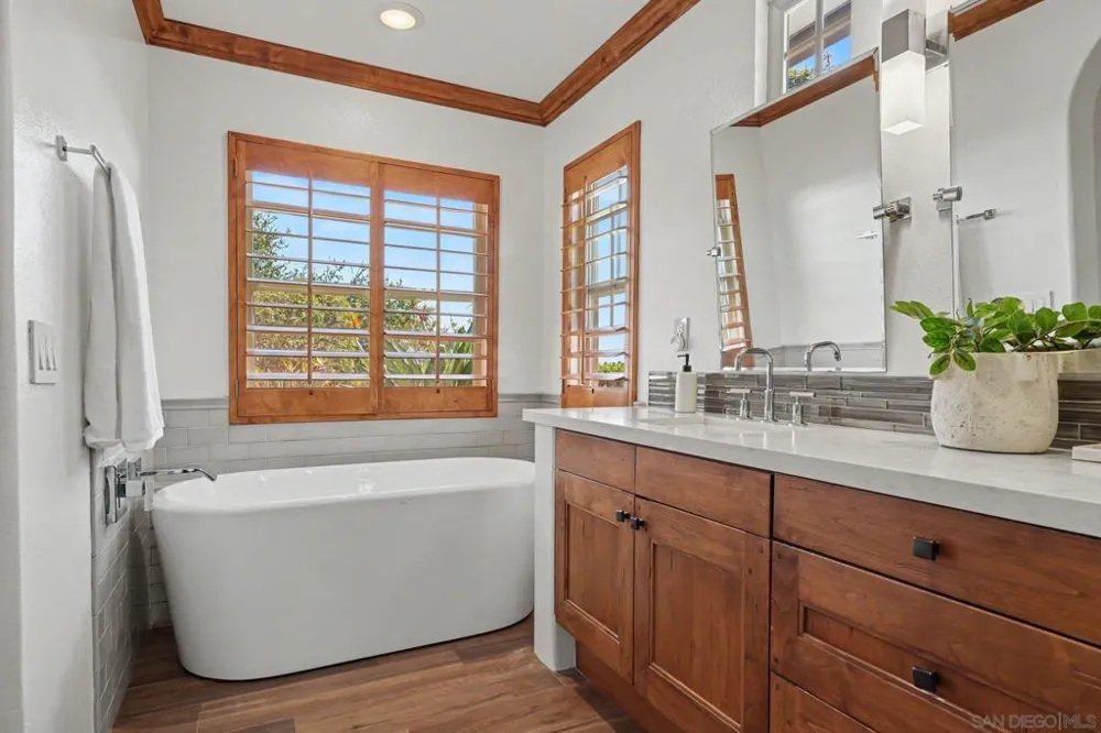 7929 Entrada De Luz East San Diego, CA 92127