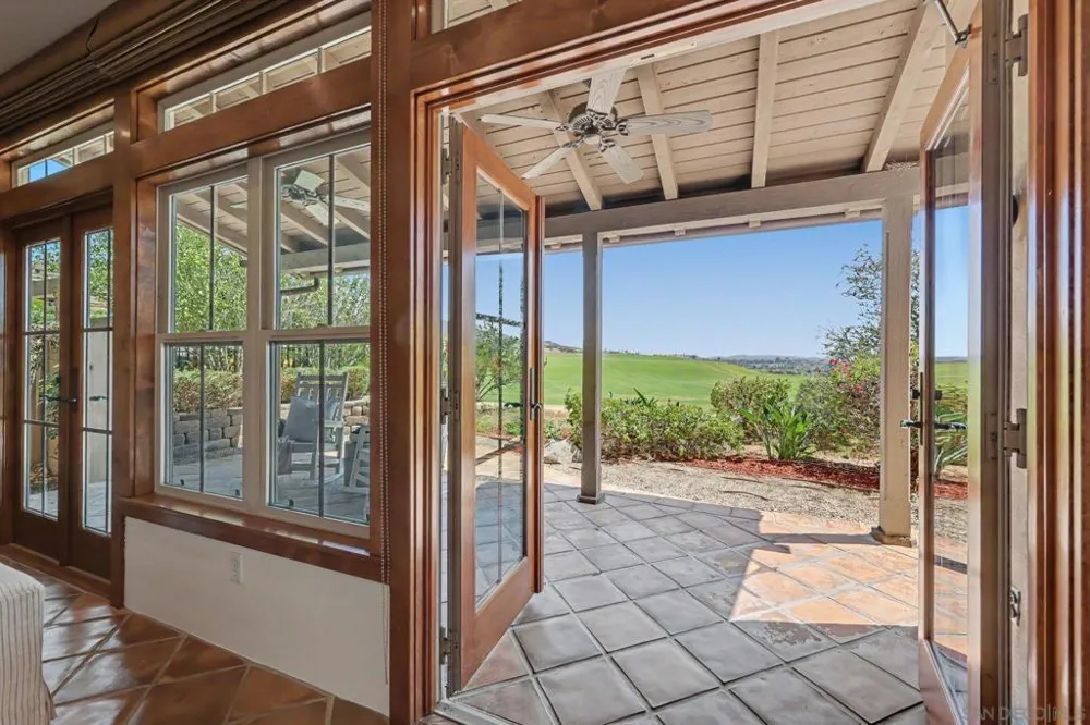 7929 Entrada De Luz East San Diego, CA 92127