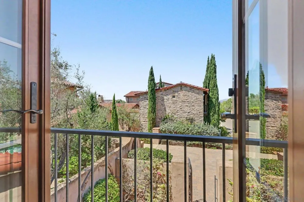 7929 Entrada De Luz East San Diego, CA 92127