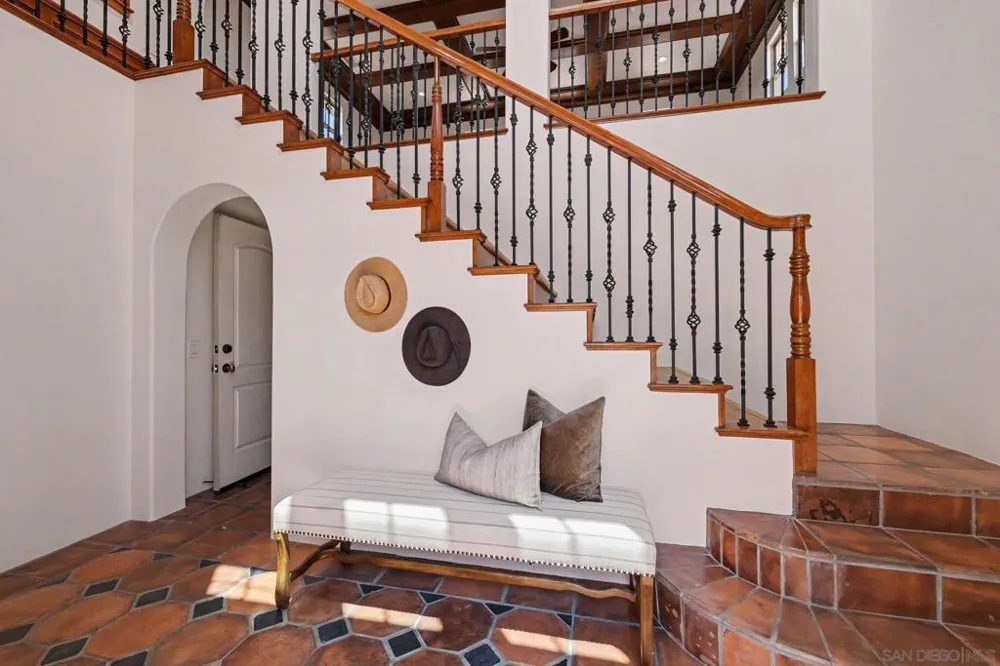 7929 Entrada De Luz East San Diego, CA 92127