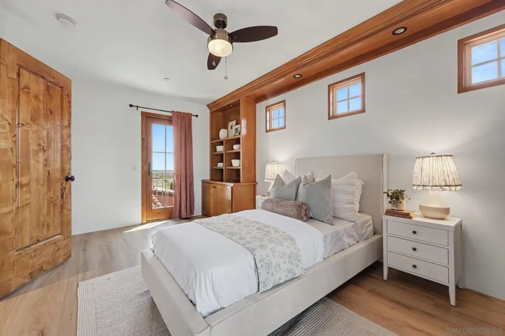 7929 Entrada De Luz East San Diego, CA 92127
