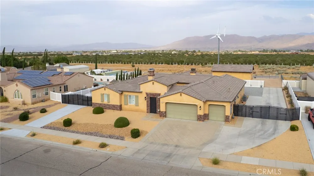 6757 Serrano Hesperia, CA 92345