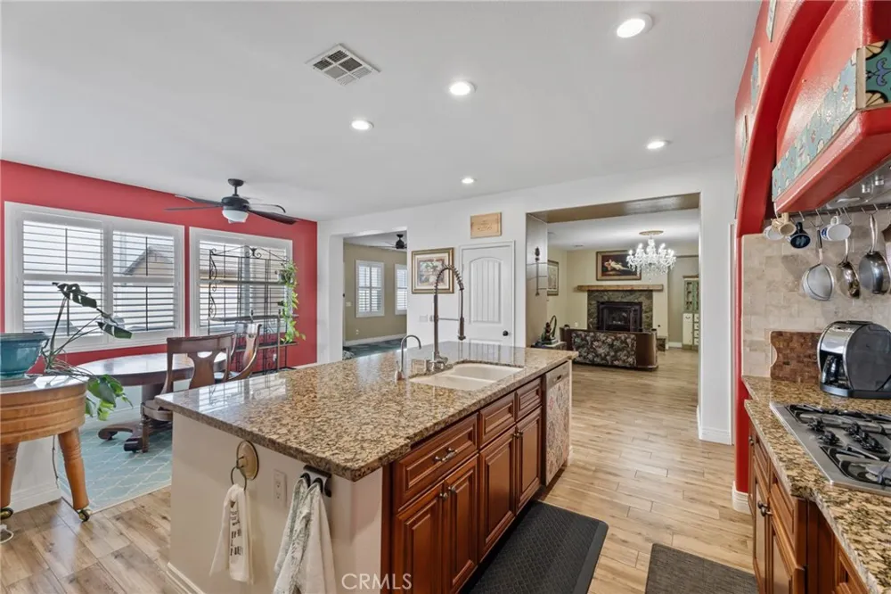 6757 Serrano Hesperia, CA 92345