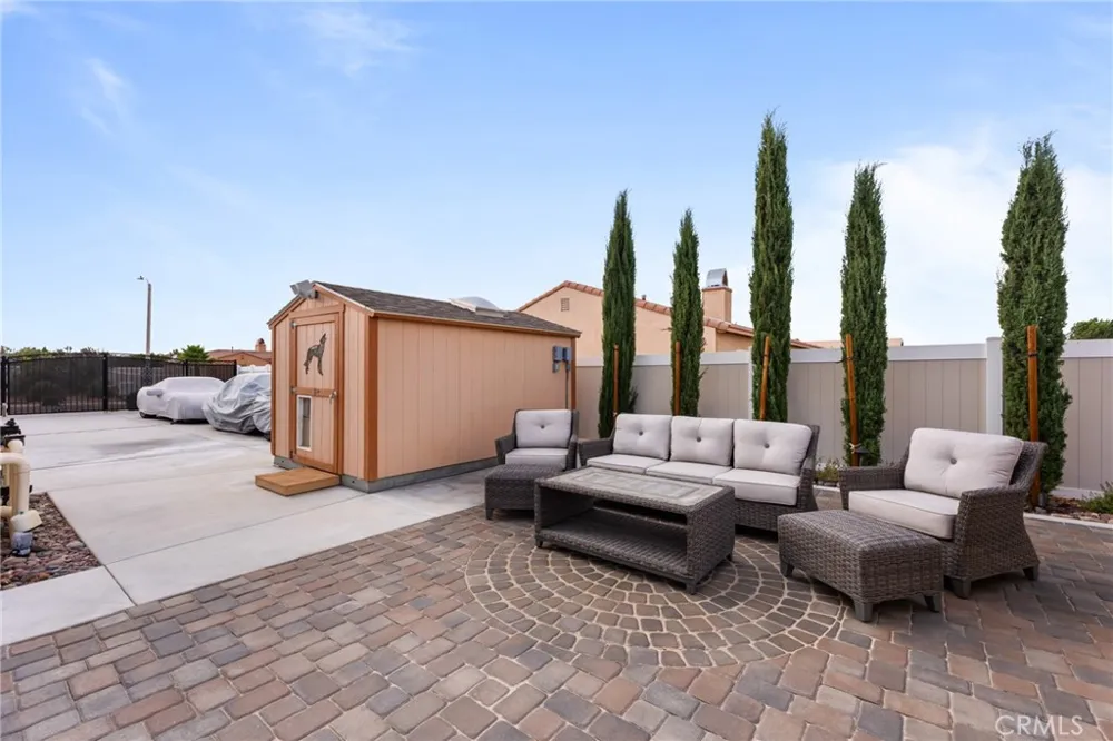 6757 Serrano Hesperia, CA 92345