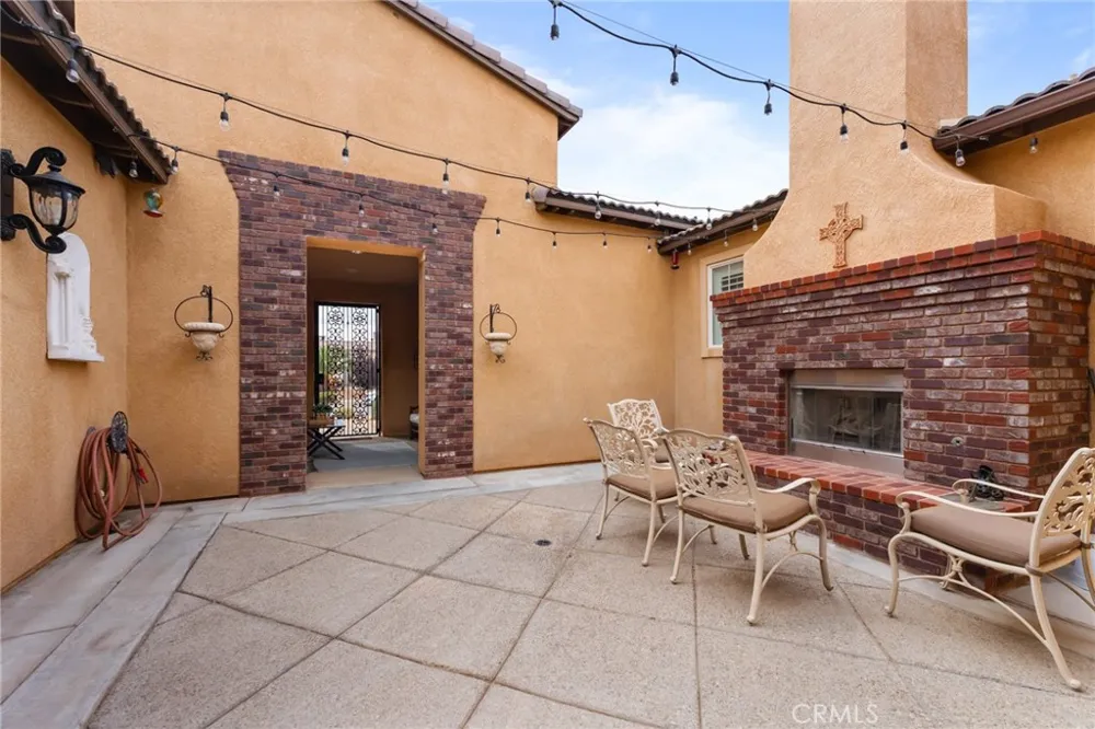 6757 Serrano Hesperia, CA 92345