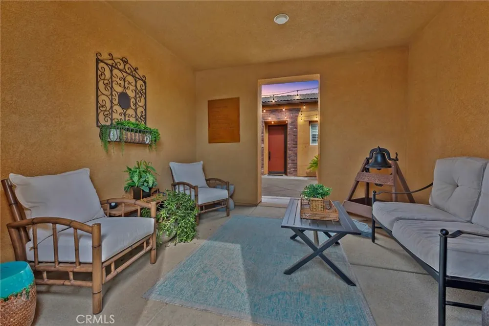 6757 Serrano Hesperia, CA 92345