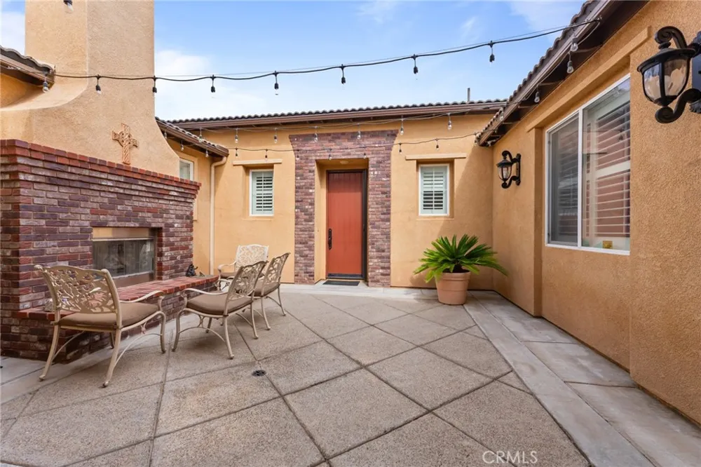 6757 Serrano Hesperia, CA 92345