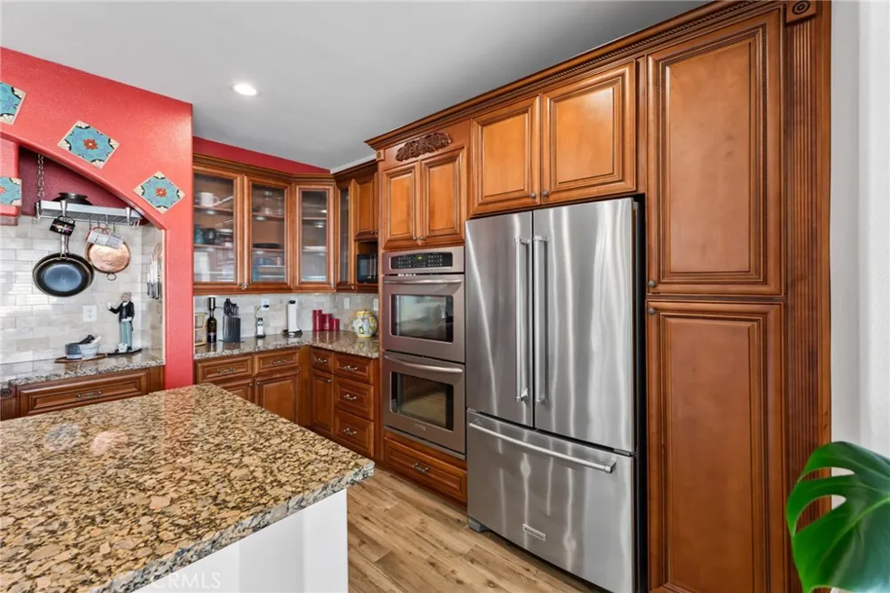 6757 Serrano Hesperia, CA 92345